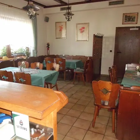 Konukevi Gasthof Zum Osterntor