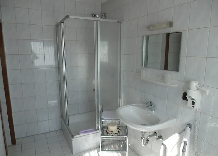 招待所 奥斯特恩托尔酒店 3*